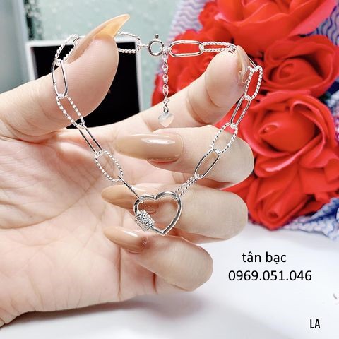 lắc tay bạc , hình TRÁI TIM , THỂ HIỆN SỰ YÊU THƯƠNG ĐONG ĐẦY , TÌNH CẢM GẮN KẾT, MÓN QUÀ từ YÊU THƯƠNG