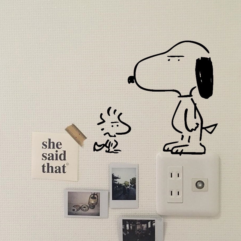 Miếng dán tường trang trí decor phòng khách, phòng ngủ hình chú chó Snoopy đáng yêu Gooo store