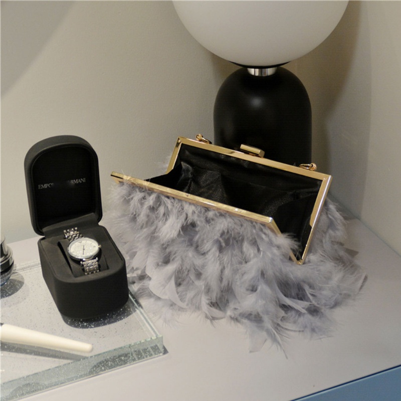 Túi Xách Đeo Chéo Đính Lông Đà Điểu Sang Trọng Cho Nữ