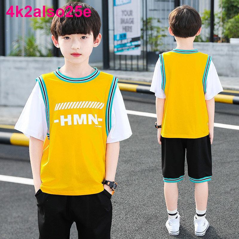 Quần áo trẻ em bé trai phù hợp với mùa hè 2021 new đẹp Hàn Quốc ngắn tay cậu đồng phục bóng rổ hai bộ