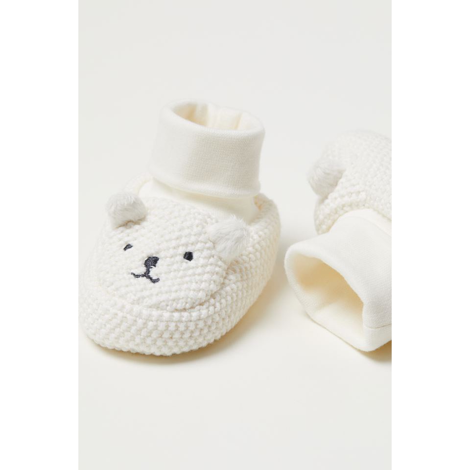 Tất gấu sơ sinh H&M dư xịn cho bé