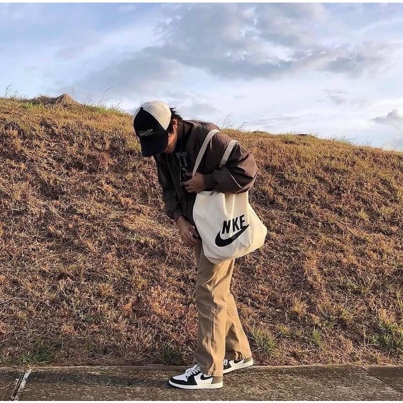 Túi tote Nike-Drew giá rẻ phụ kiện đi học đi chơi hot trend