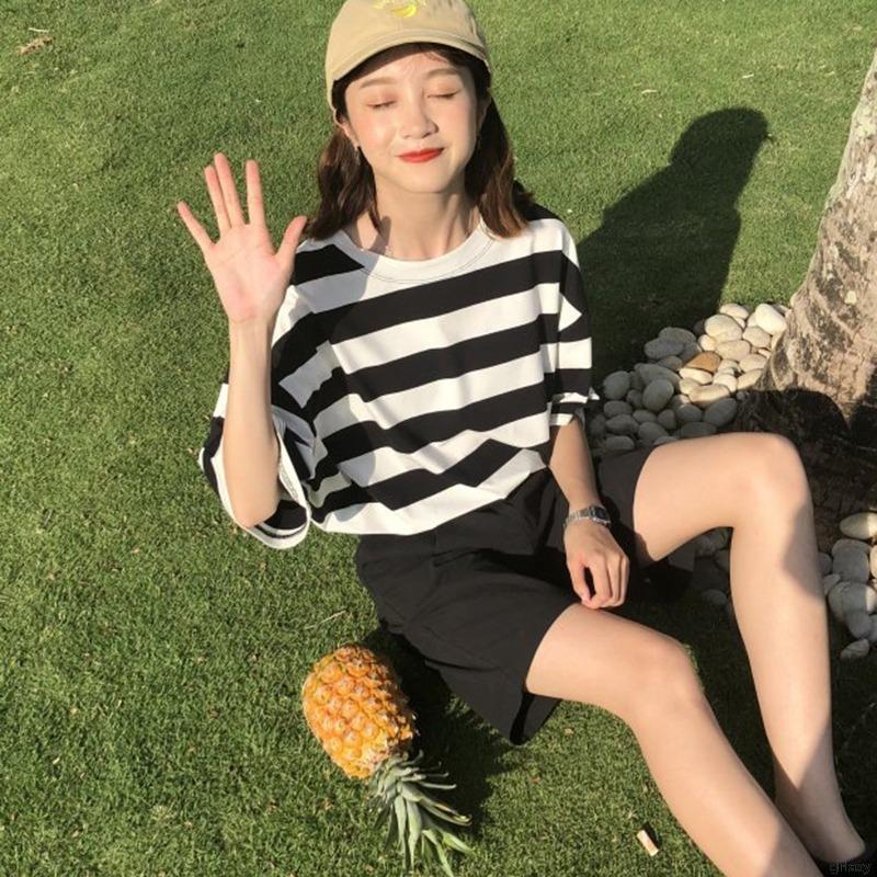 Áo thun tay ngắn cổ tròn dáng rộng họa tiết kẻ sọc trẻ trung thời trang phong cách Hàn Quốc