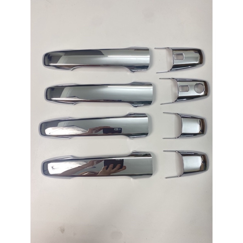 Ốp Tay nắm, Hõm Cửa Xe TOYOTA VELOZ 2022 2023 Mạ Crom cao cấp