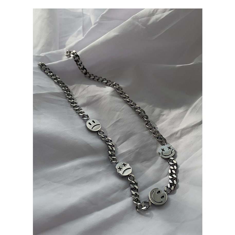 Dây Chuyền Thép Titan 22158 Mặt Emoji Phong Cách Hip Hop Đường Phố Cho Nam Và Nữ