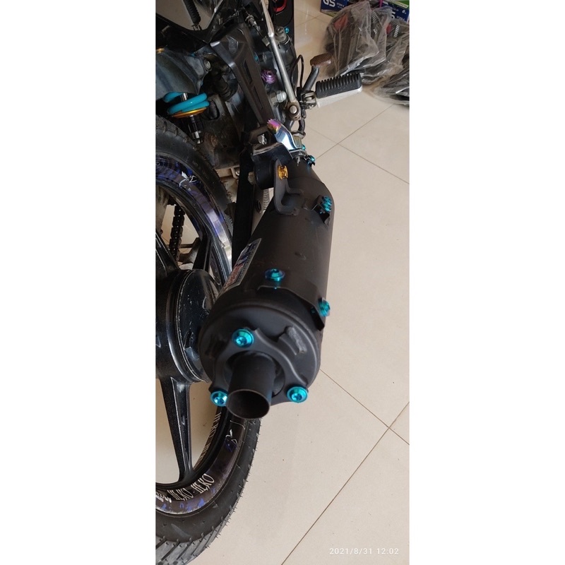 Ốc Titan Gr5 Gắn Ốp Pô và Hộp Xích Xe Máy