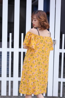 Đầm suông xoè trễ vai