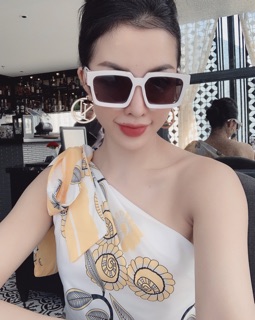 Áo lụa lệch vai