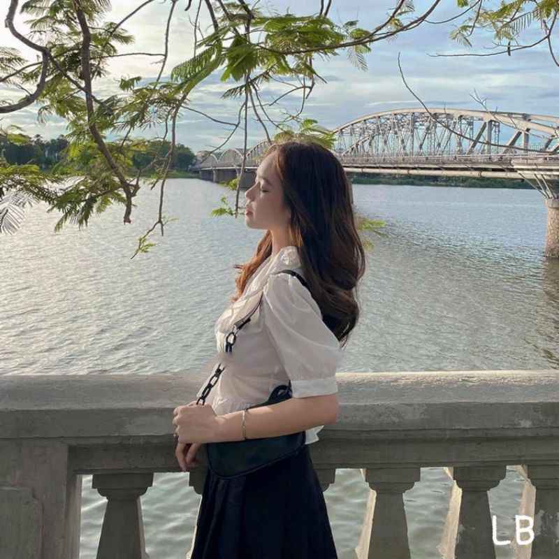 Áo sơmi peplum cổ bèo