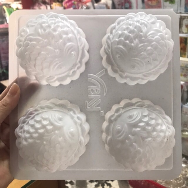 Khuôn nhựa thạch rau câu hoặc bánh rau câu trung thu hình 4 mặt tròn cá