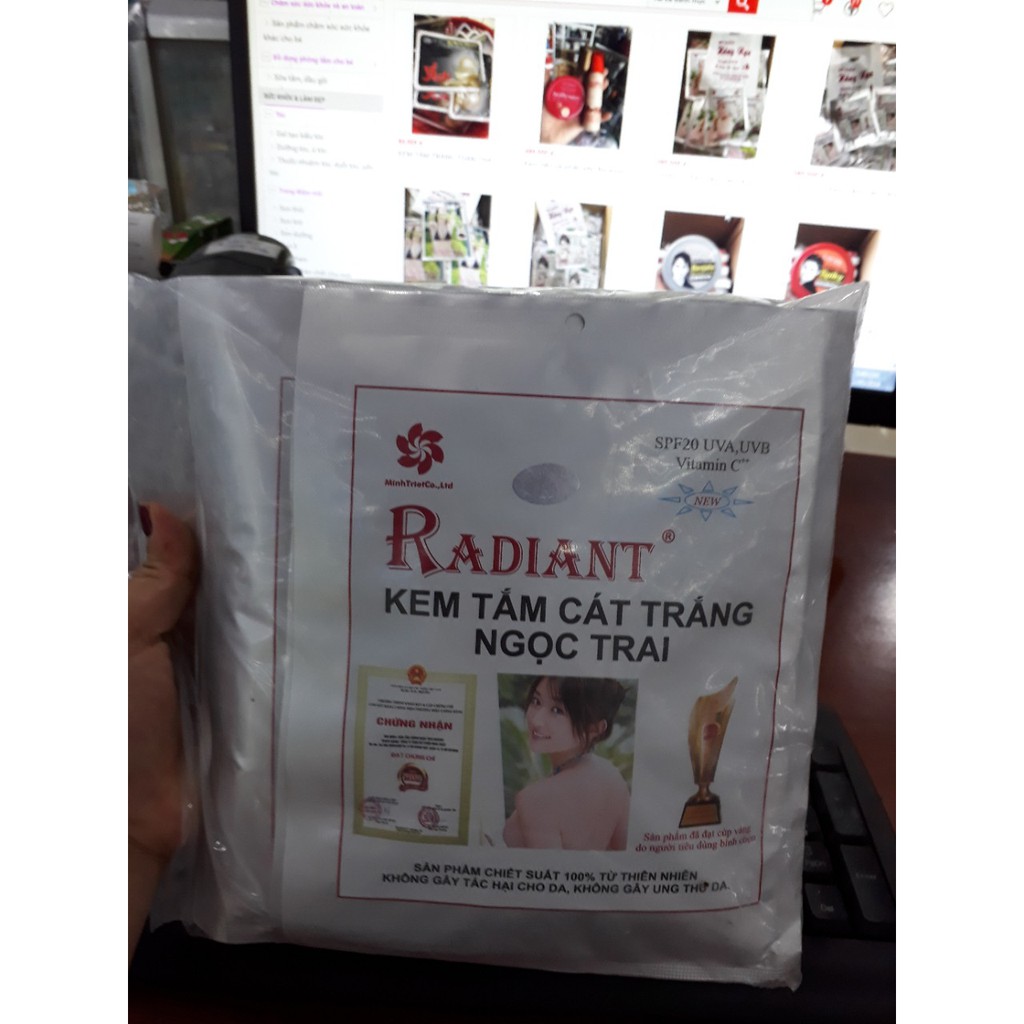 combo 10 Kem Tắm Cát Trắng Ngọc Trai Radiant 150g