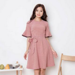 Đầm caro xòe tay loe siêu cutoe
