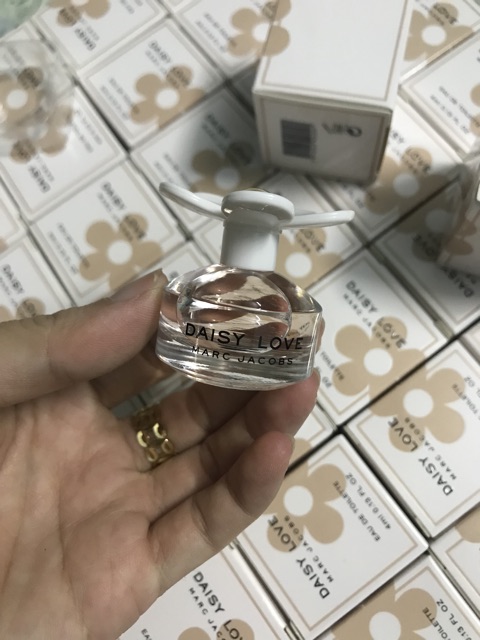 Nước hoa Mini Marc Jacobs Daisy Love 4ml | BigBuy360 - bigbuy360.vn