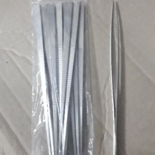 Nhíp lấy ráy tai bằng sắt dài
