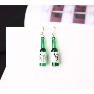 Khuyên tai hình chai rượu Soju
