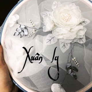 Hoa voan đính áo dài