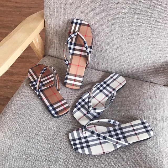 Dép kẹp xỏ ngón burberry