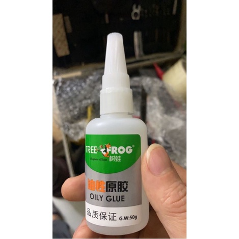 Keo nước OILY GLUE siêu dính mạnh gấp 2000 lần keo 502, dính mọi bề mặt.