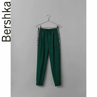 Quần  Bershka