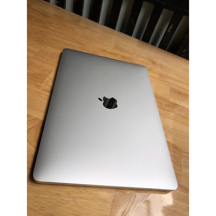 Macbook Pro 2017, 13.3in touch bar, i7 – 3.5G, Ram 16G, 256G, giá rẻ.'