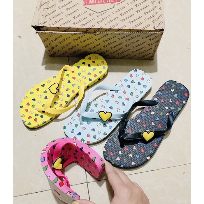 tông nữ- dép xỏ ngón trái tim 4 màu siêu cute chất liệu cao su dẻo