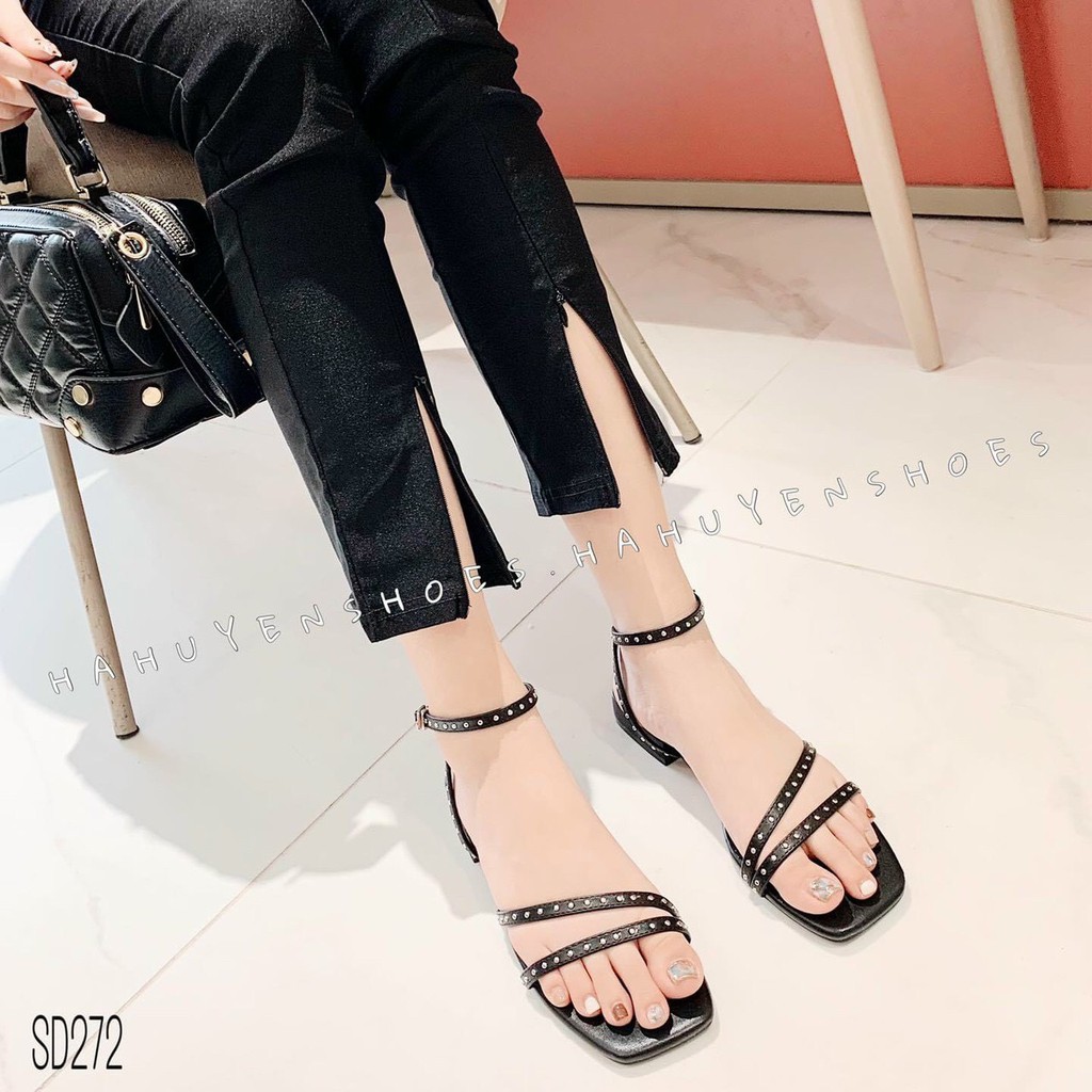 Giày sandal gót 2cm phối 2 dây chéo tán đinh cực xinh