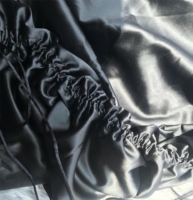 Đầm body lụa satin hở lưng sexy | BigBuy360 - bigbuy360.vn