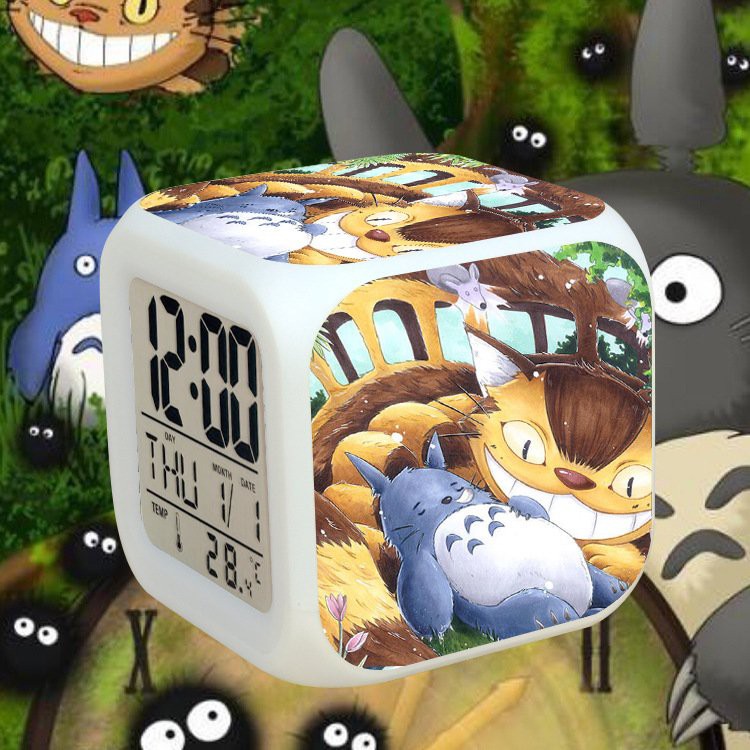 Đồng hồ báo thức để bàn in hình MY NEIGHBOR TOTORO đèn LED đổi màu anime chibi tiện lợi xinh xắn