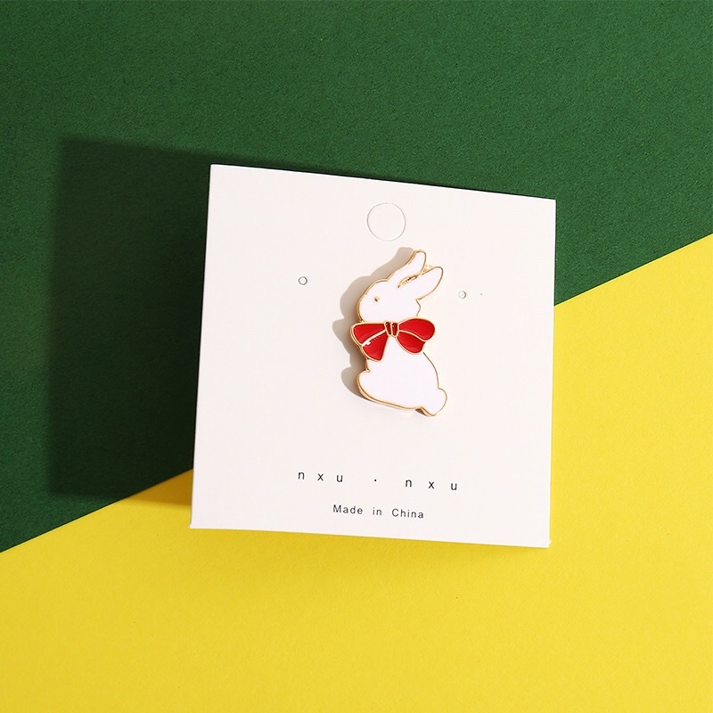 Pin cài áo, balo kim loại