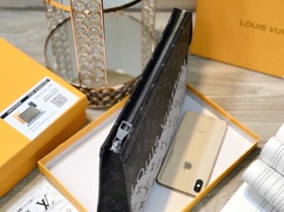 Túi Cluth LV Louis Vuitton size 25