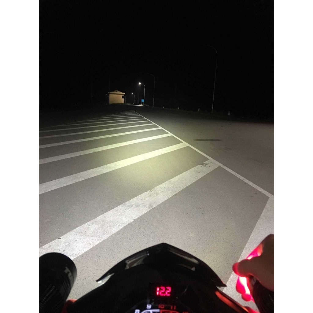 Đèn trợ sáng - Tun 40a chính hãng 40w  giá 1 quả