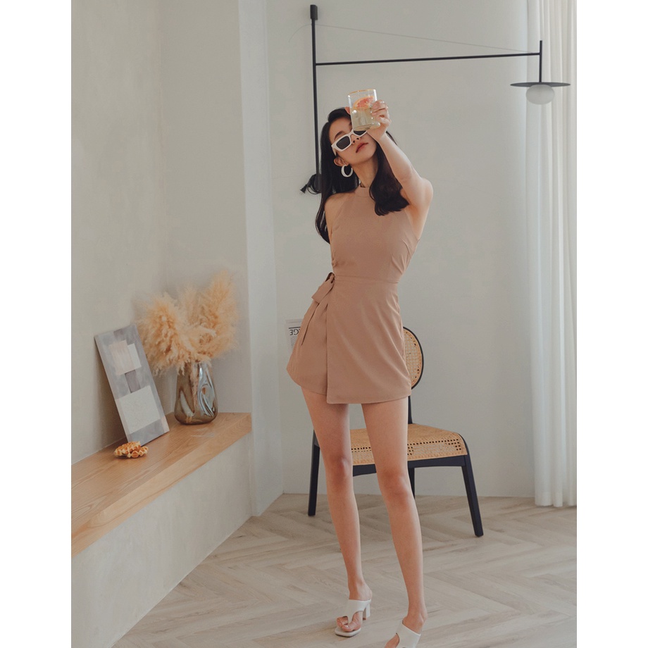 Jumpsuit cổ yếm vạt chéo thắt nơ nữ Air Space 2121828011