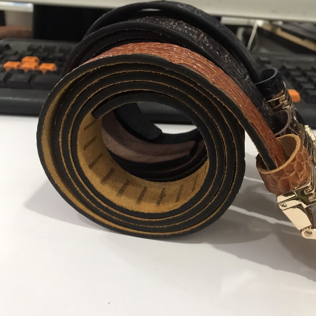 Dây Nịt Nam Da Bò Nguyên Miếng 1 Lớp Dập Vân Cá Sấu Mặt Khóa Tăng Tự Động Màu Gold