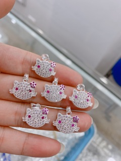 Mặt mèo kitty bạc ta nmj