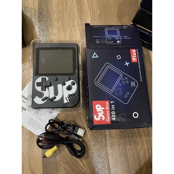 MÁY CHƠI GAME 4 NÚT CẦM TAY SUP GAME BOX 400 IN 1 PLUS