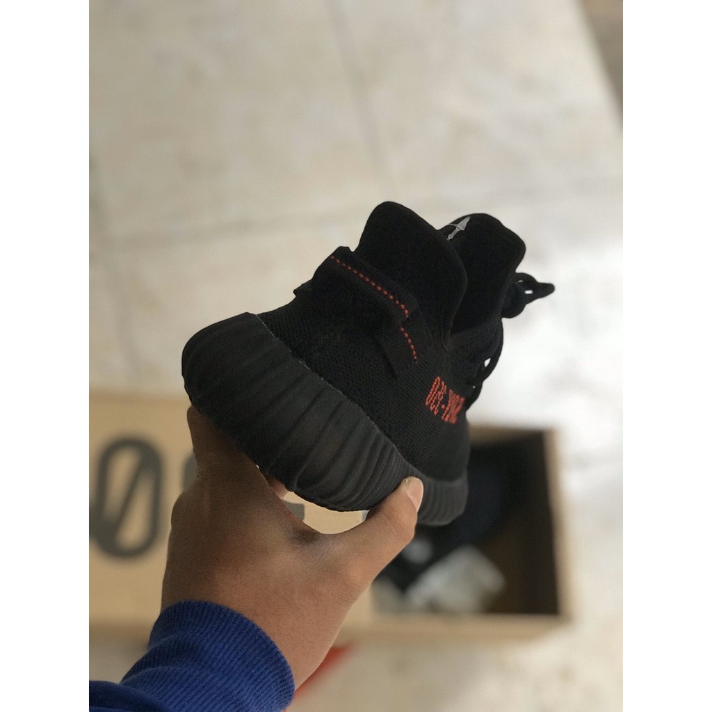 Giầy Thể Thao Yz350 v2 Các Màu 1:1 Chuẩn Từng Cm Full Ảnh Size 36-45 | BigBuy360 - bigbuy360.vn