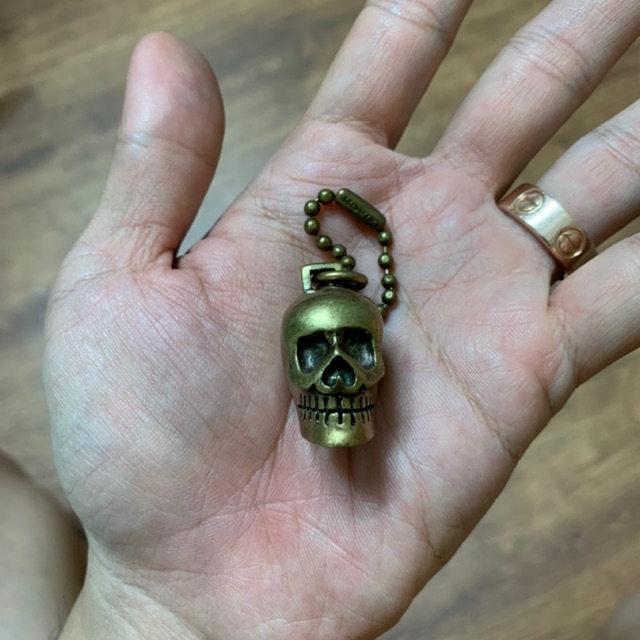 Charm Coach Đầu Lâu Xương