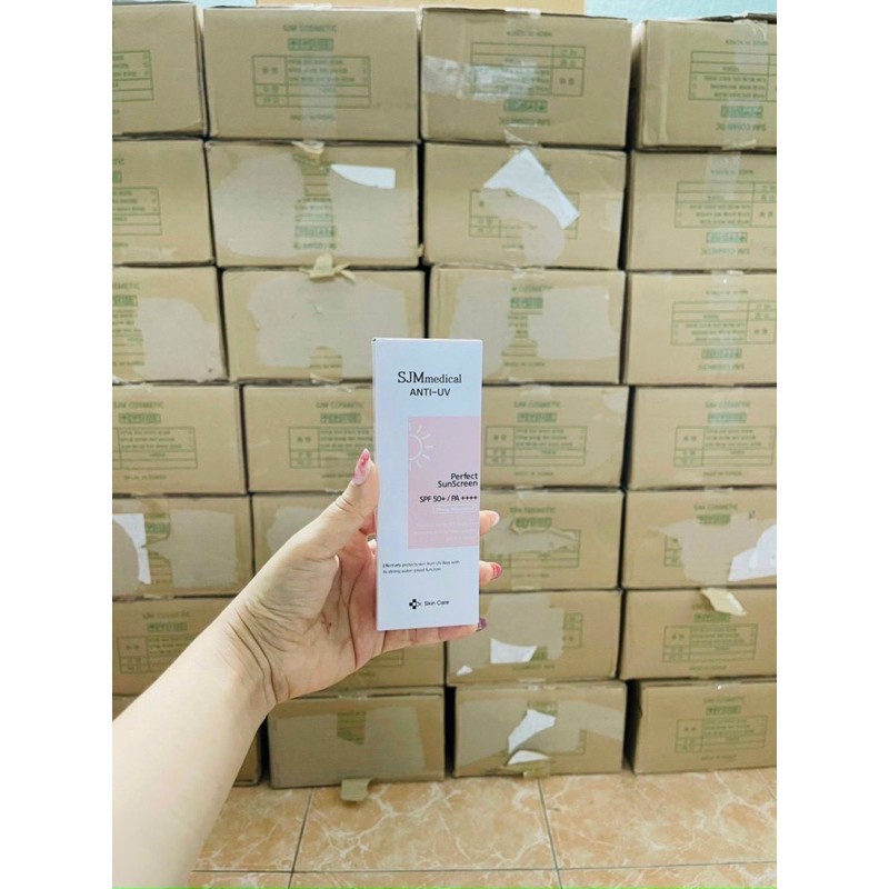 Kem chống nắng SJM Medical Anti UV 50SPF Cho da dầu mụn nhạy cảm khô hỗn hợp hóa học vật lý nâng tone La La Cosmetic | BigBuy360 - bigbuy360.vn