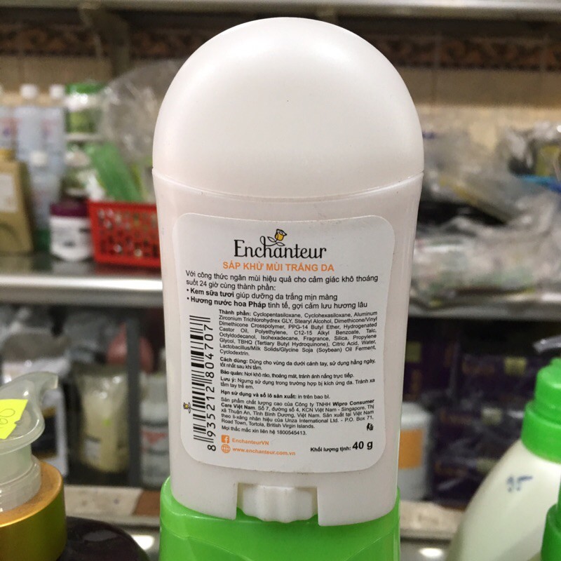 Sáp Khử Mùi Enchanteur Charming 40g