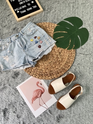 Thảm xám tro ngắn