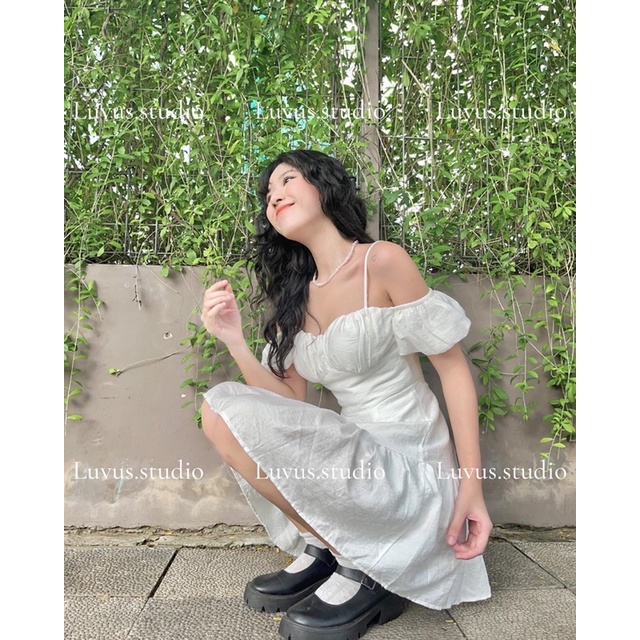 Váy hai dây trễ vai tay bồng