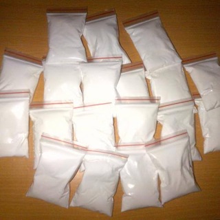 Bột làm trắng răng thần thánh baking soda