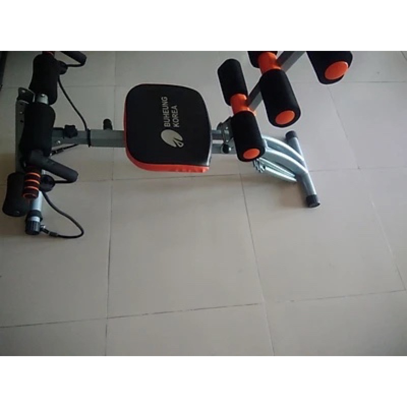 Máy tập thể dục đa năng tại nhà.