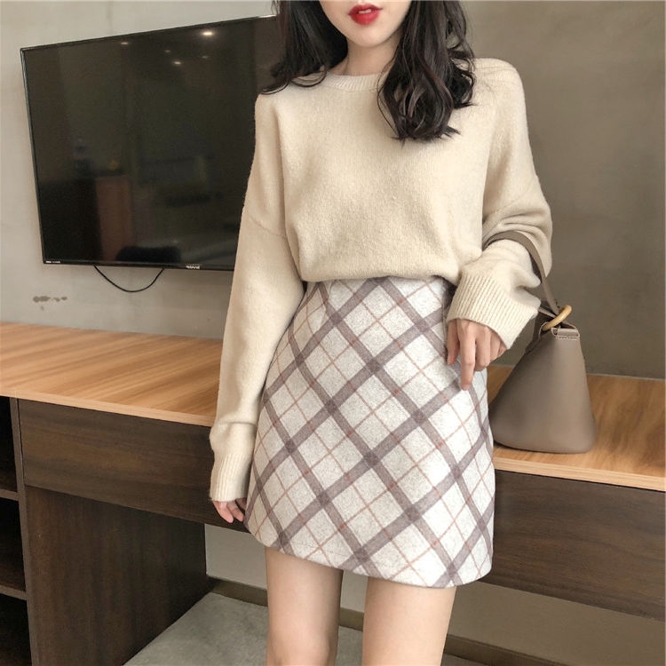 Bộ Áo Sweater Dài Tay + Chân Váy Xinh Xắn Theo Phong Cách Hàn Quốc | BigBuy360 - bigbuy360.vn