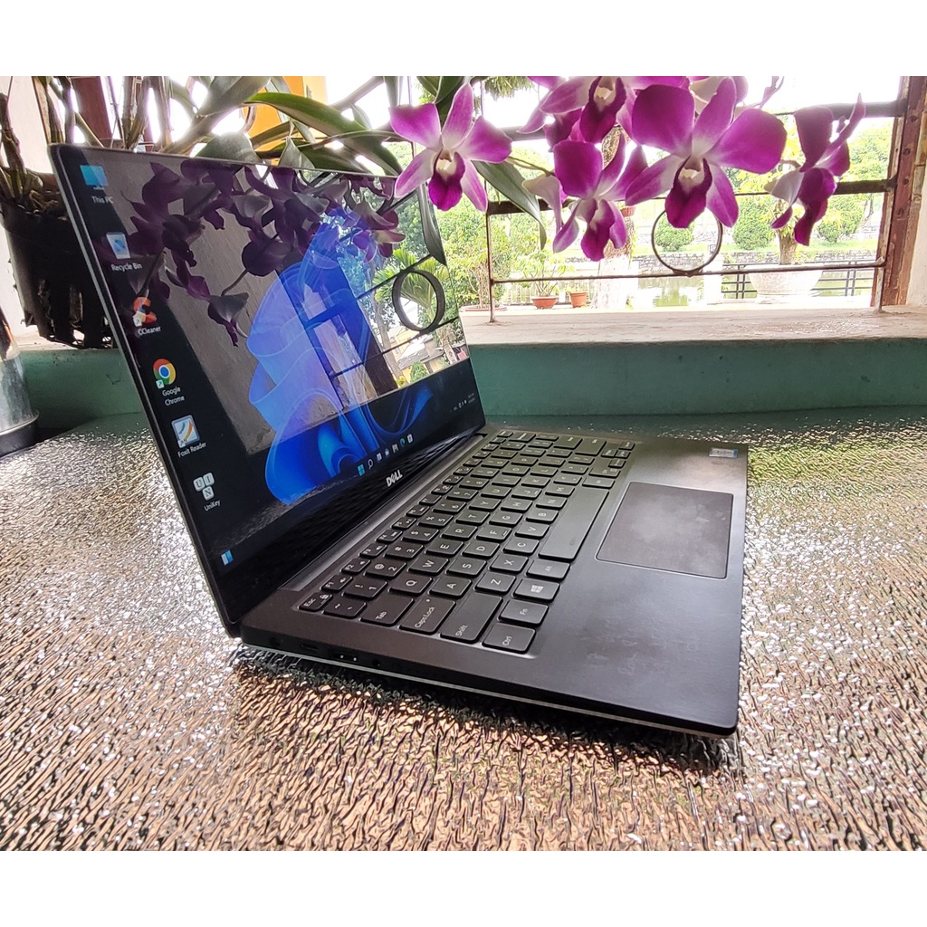Laptop Dell XPS 9350 l Core i5-6200U/ i7 l RAM 8G/16l SSD 256/512 l Màn hình 13'3 - 4K  HÀNG ĐẸP 99%