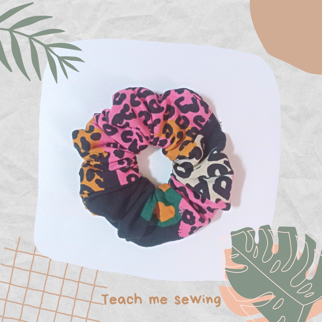 Cột tóc scrunchies họa tiết hoa, baby siêu đáng yêu