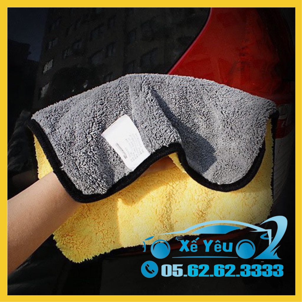 Khăn lau xe hai mặt màu vàng và xám, dày, mềm mại, thấm hút tốt, không rụng lông, kích thước 30cm x 30cm