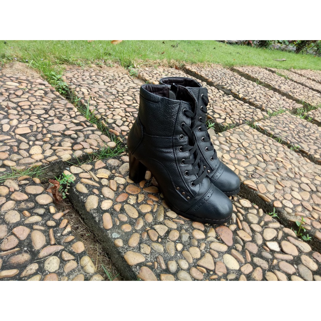 Boots nữ da thật size 36 Second-hand - Đồ Si Bon- bốt