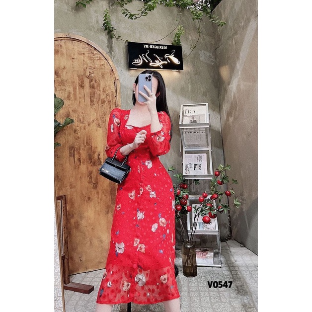 Đầm voan 2 lớp màu đỏ cúc bọc