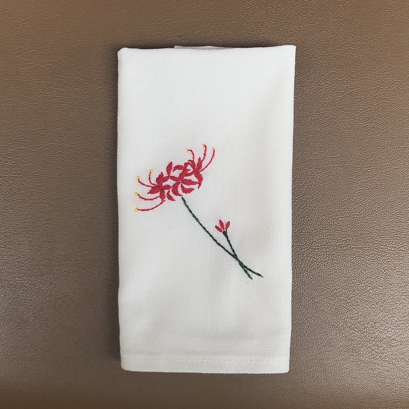 Khăn tay  vải linen thêu thủ công - mẫu Hoa Bỉ Ngạn